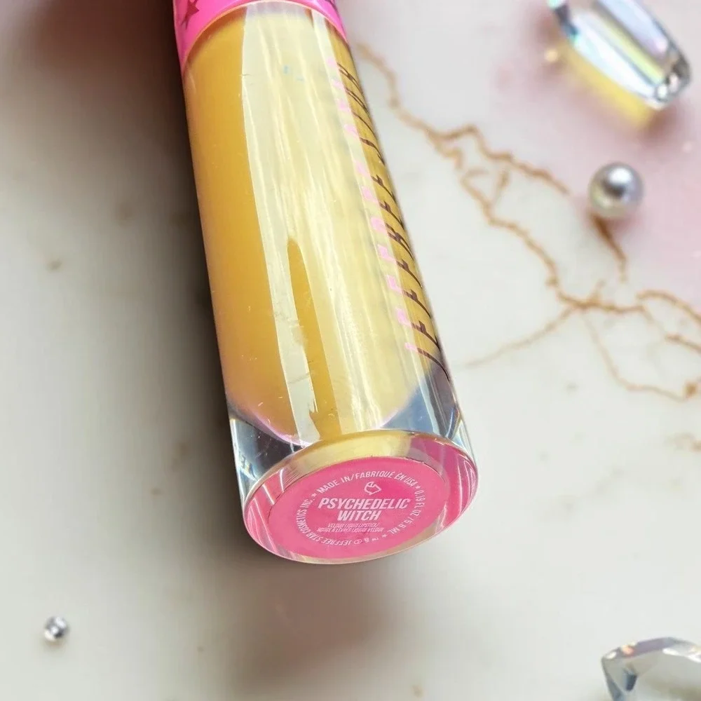 Jeffree Star Cosmetics - Velour Liquid Lipstick - Shade: Psychedelic Witch -NIB